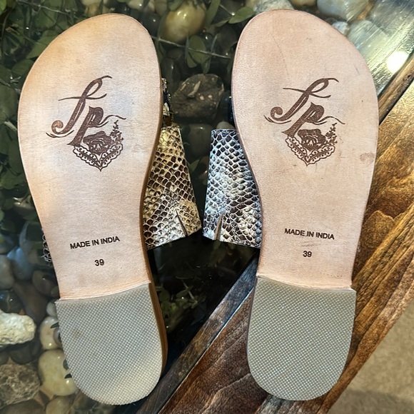Free People Leather Saturday Slide Sandals in snakeskin. NWT. - Picture 6 of 9